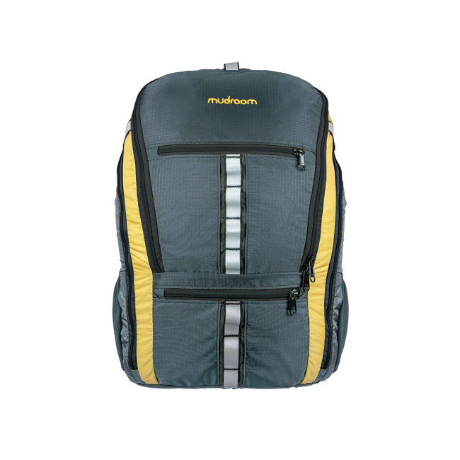 Mudroom Quartable 18L made for the urban adventurer and everyday commuter with separate shoe pockets